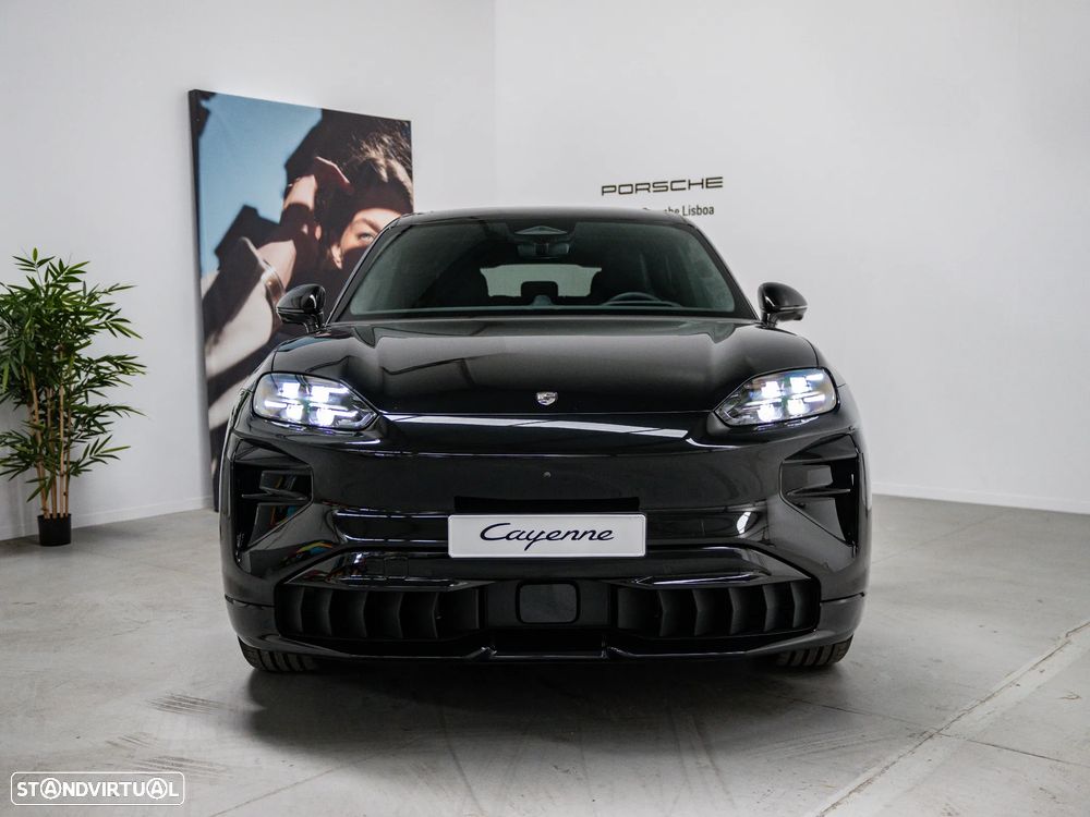 Porsche Cayenne Electric Turbo - 3