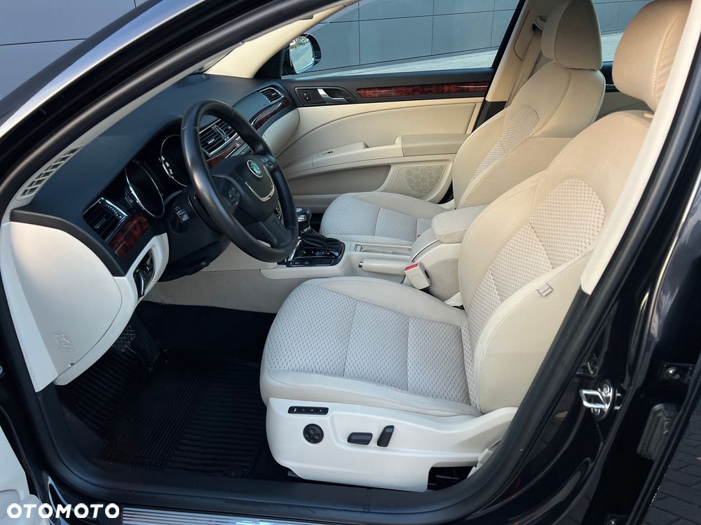 Skoda Superb 2.0 TDI 4x4 Elegance DSG - 20