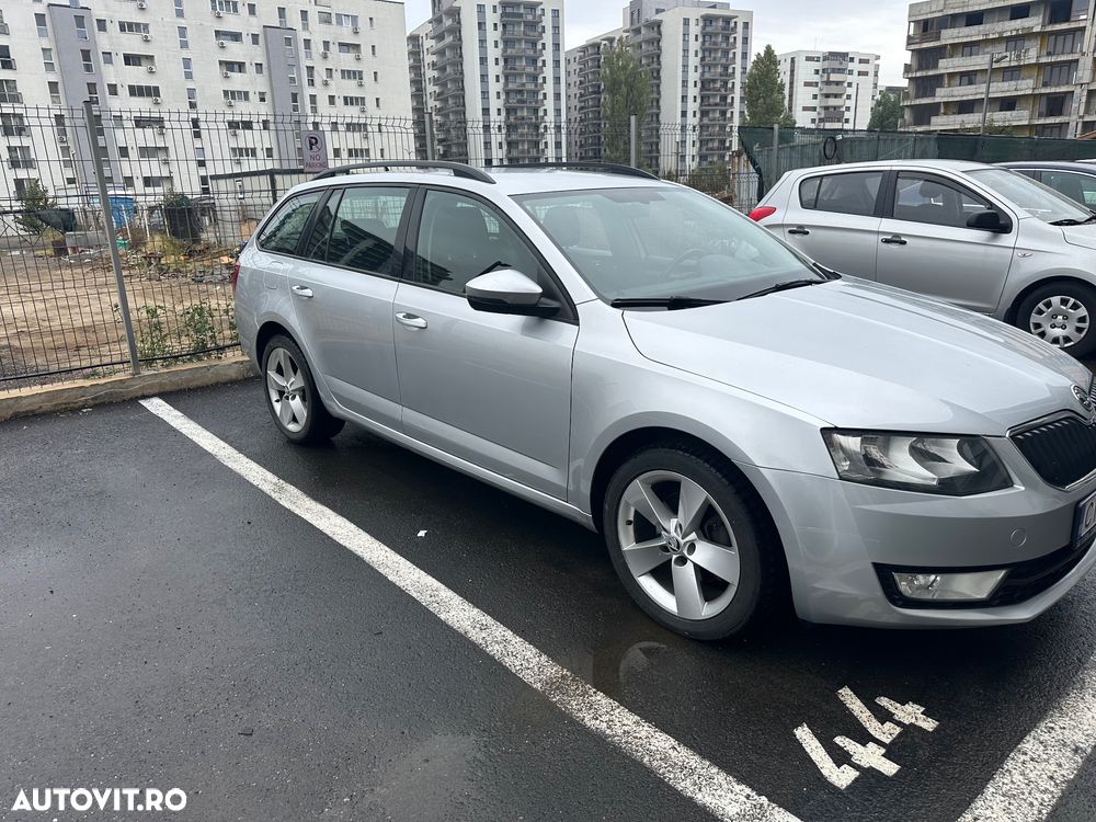 Skoda Octavia 2.0 TDI DSG Style - 4