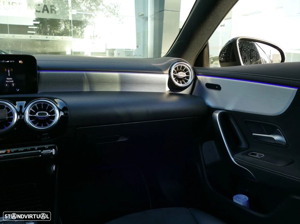 Mercedes-Benz CLA 250 e - 32