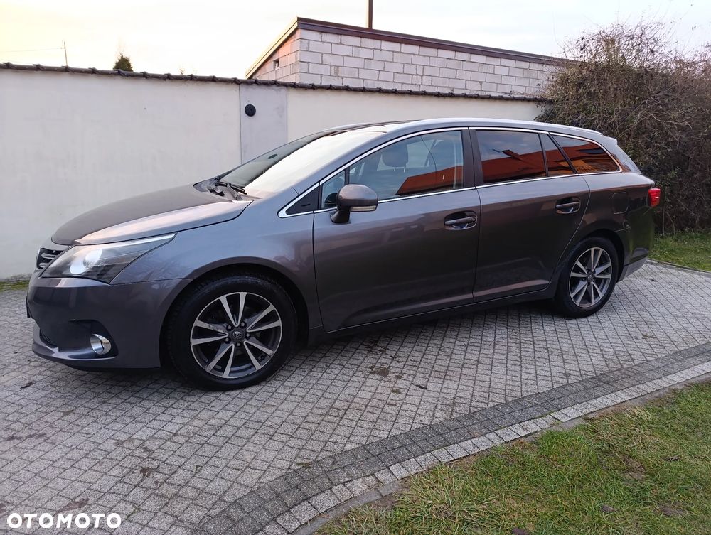 Toyota Avensis 2.0 D-4D - 2