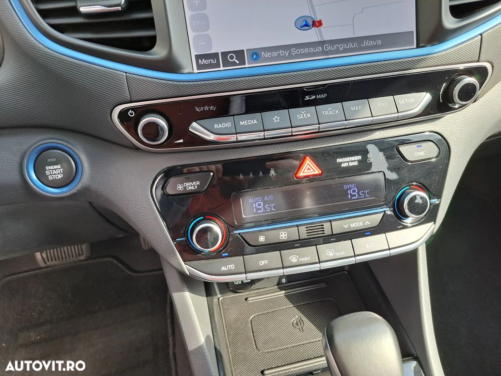 Hyundai IONIQ - 8