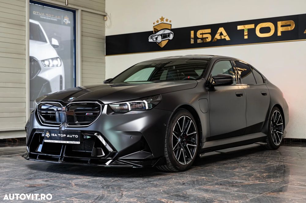 BMW M5 xDrive - 1
