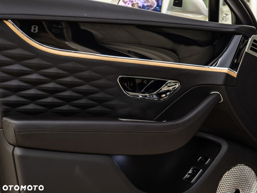 Bentley Flying Spur - 5