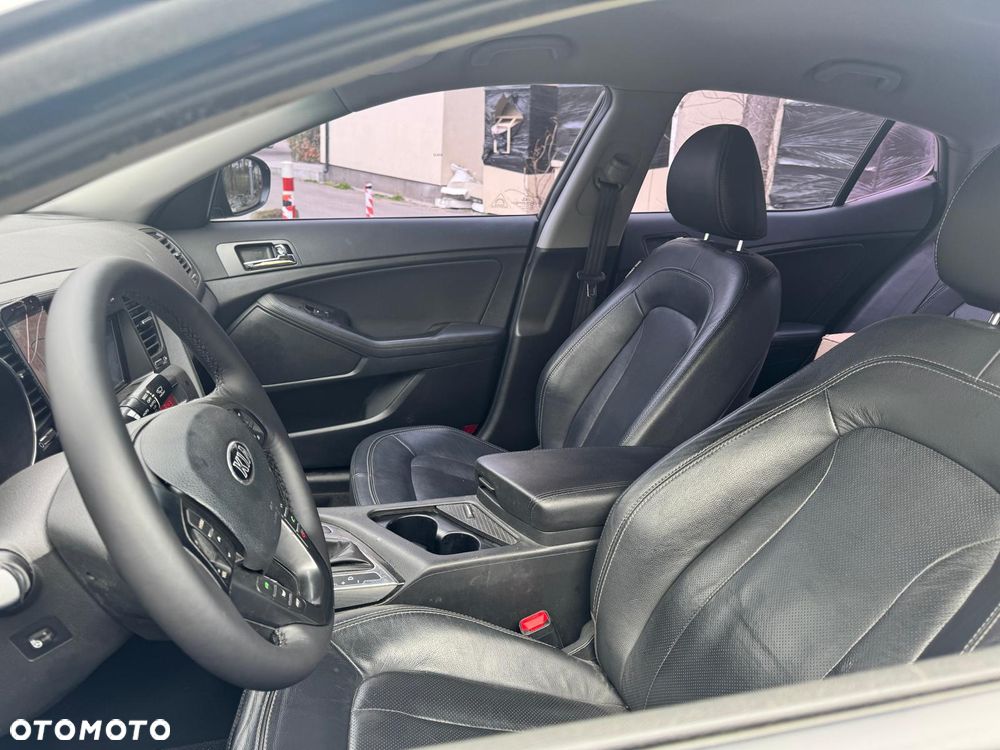 Kia Optima - 8