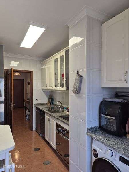 Apartamento T1+1 - Grande imagem: 2/10