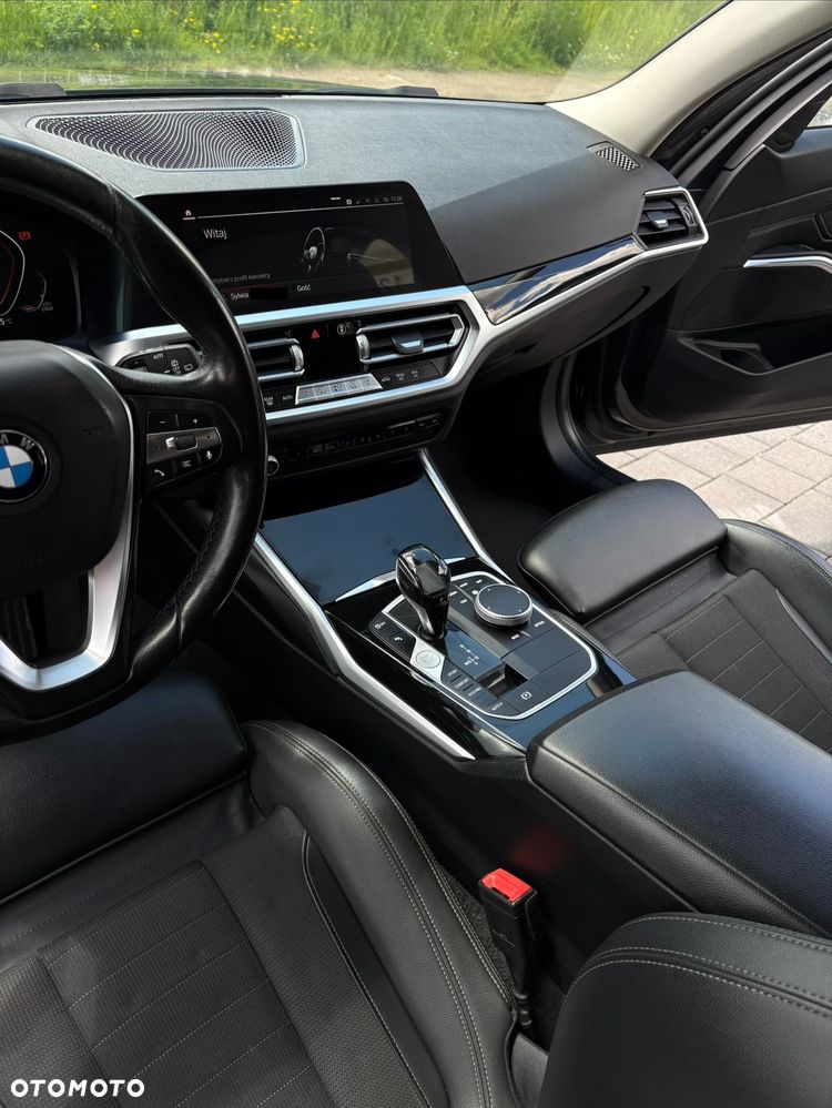 BMW Seria 3 320d Sport Line Shadow - 14