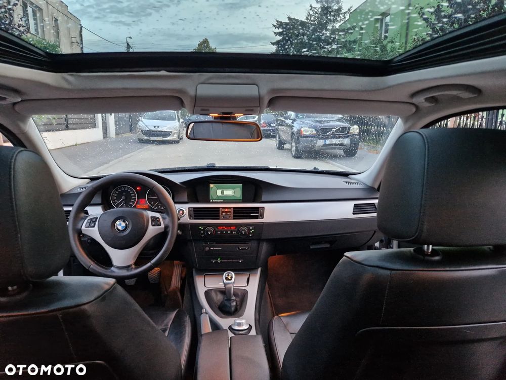 BMW Seria 3 320d - 11
