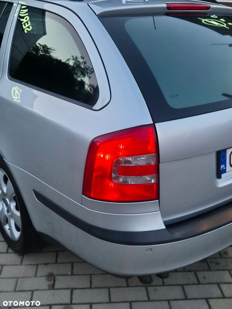 Skoda Octavia 2.0 TDI Elegance DSG - 8