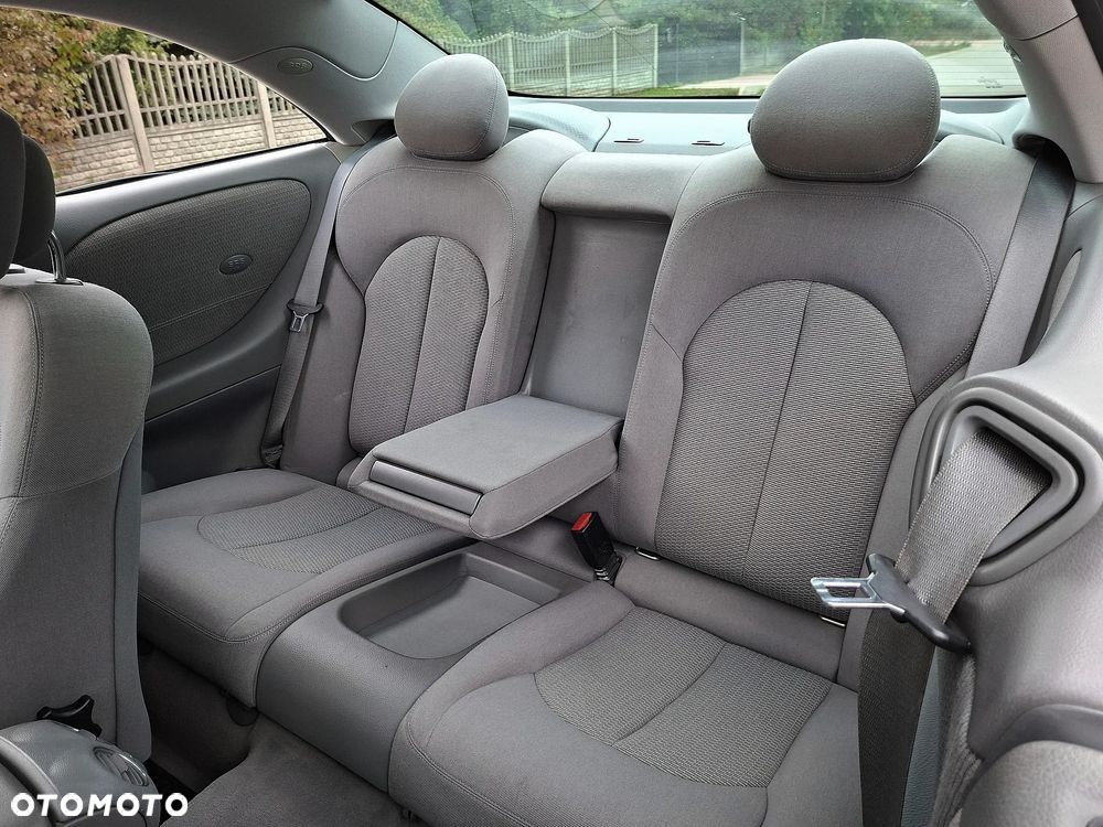 Mercedes-Benz CLK - 38