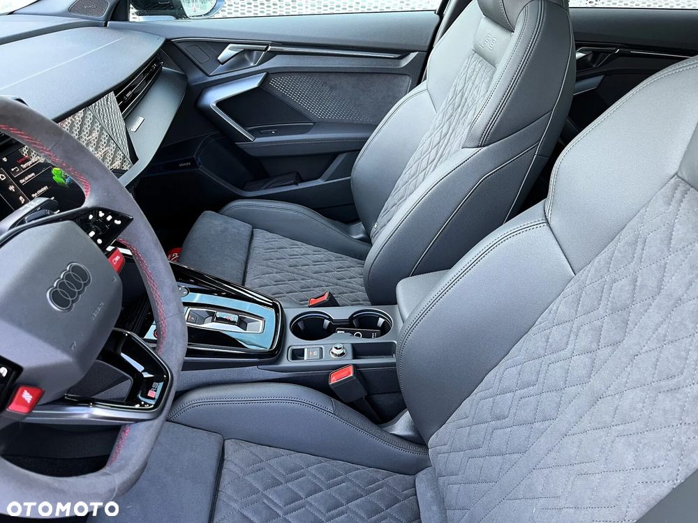 Audi RS3 Sportback - 13