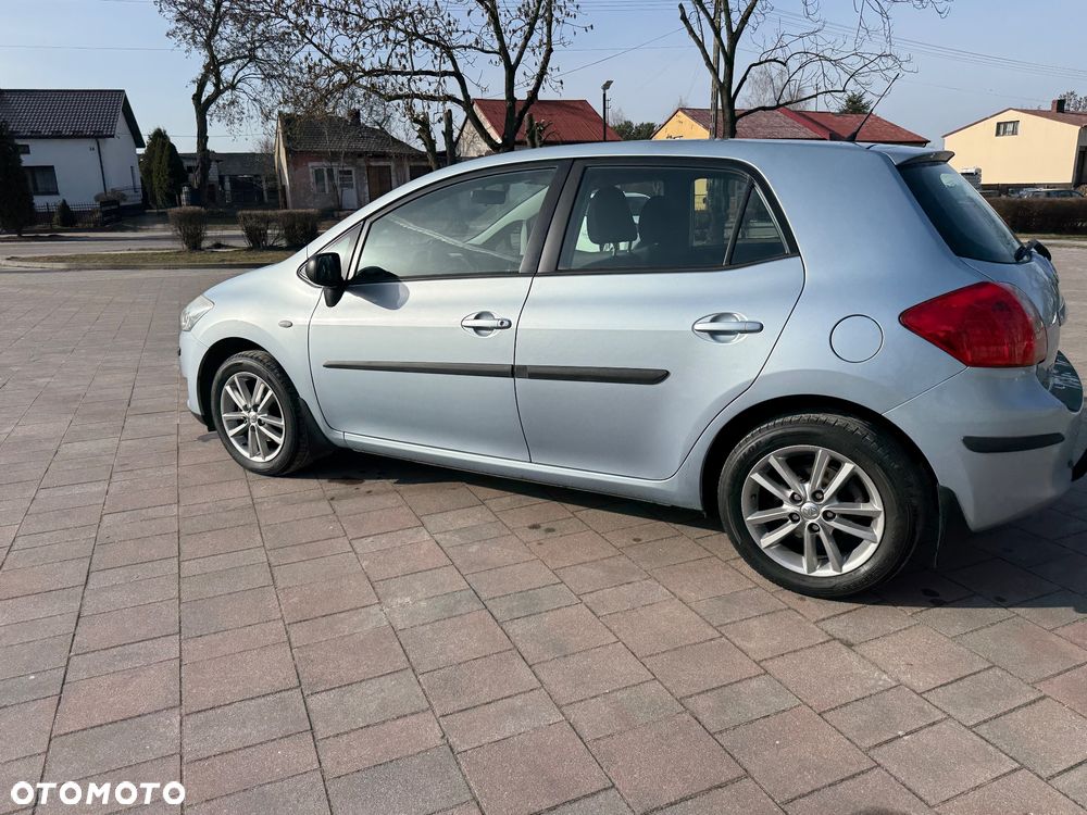 Toyota Auris 1.6 VVT-i Prestige Start - 24