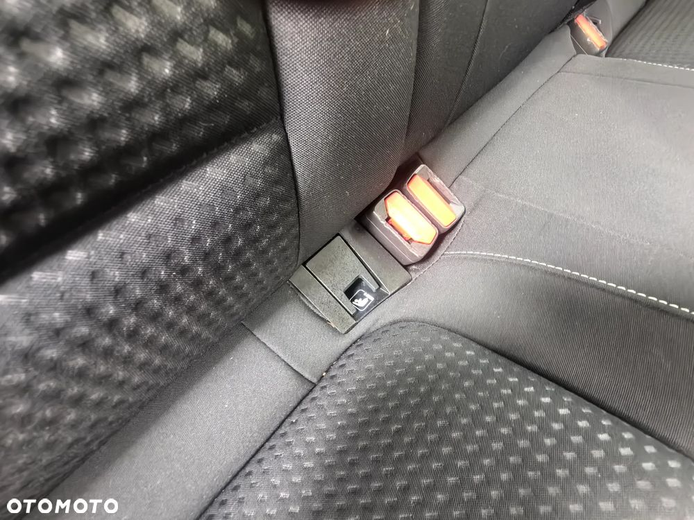 Ford Focus 1.0 EcoBoost STart-Stopp-System TITANIUM - 36