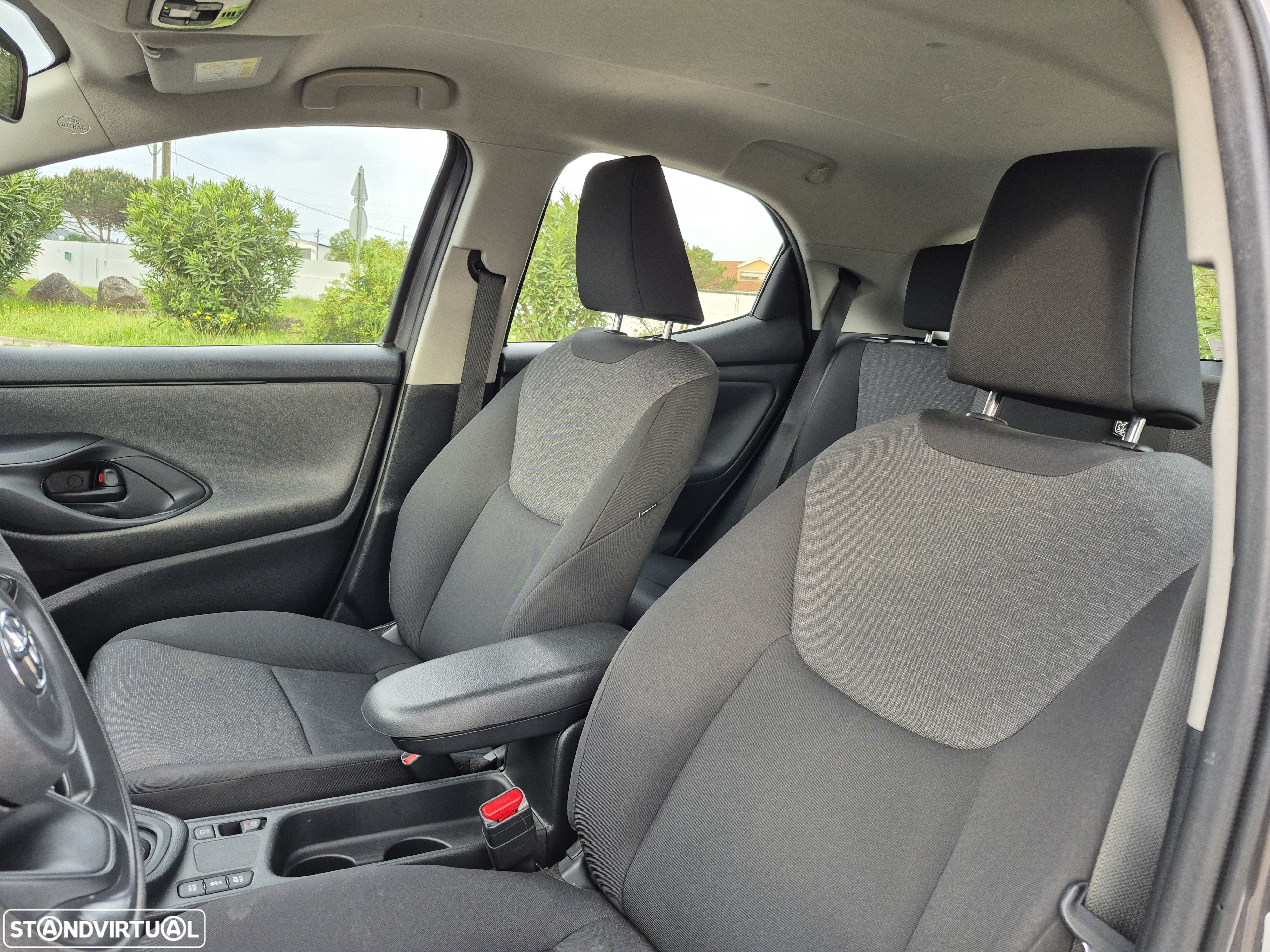Toyota Yaris 1.5 HDF Comfort - 13