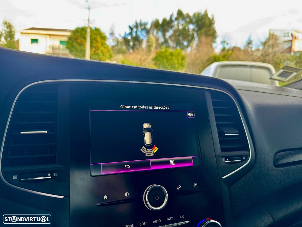 Renault Mégane ENERGY TCe 100 INTENS - 16