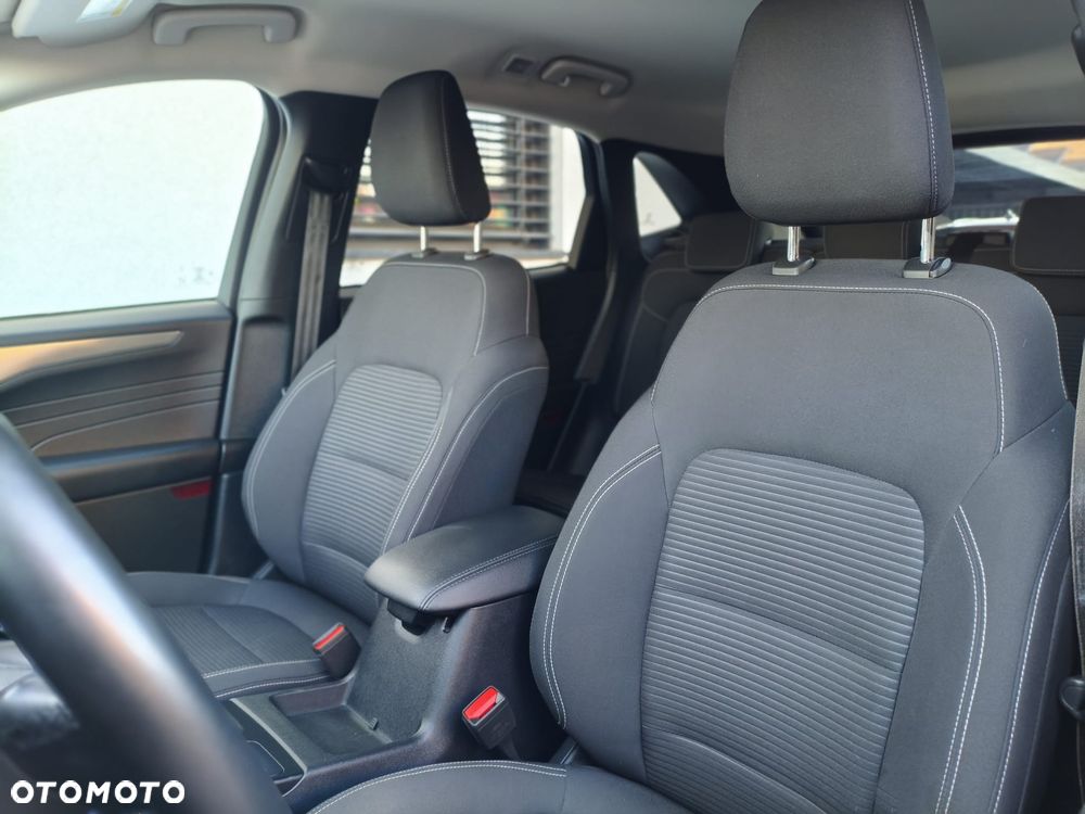 Ford Kuga 2.5 Duratec FHEV TITANIUM - 13