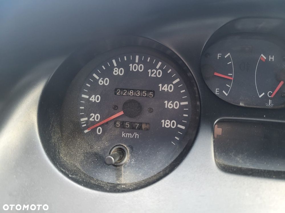 Toyota RAV4 2.0 - 13