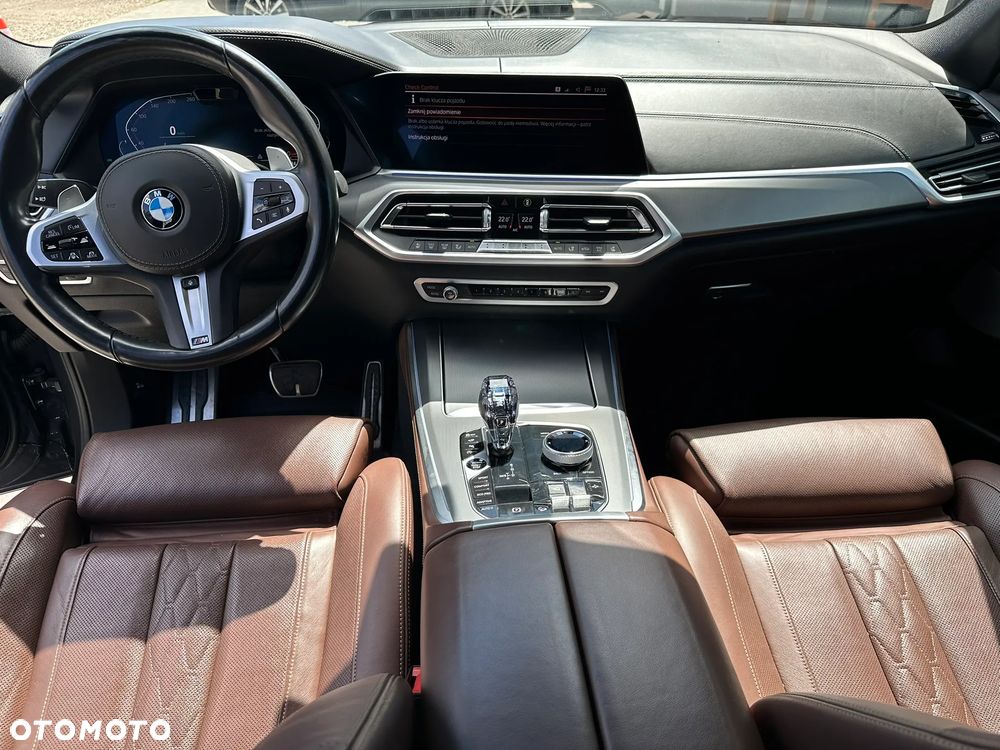 BMW X5 xDrive50i Sport-Aut - 17