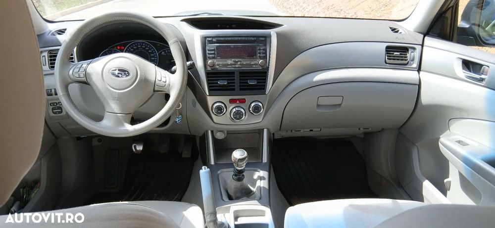 Subaru Forester 2.0X VQ - 12