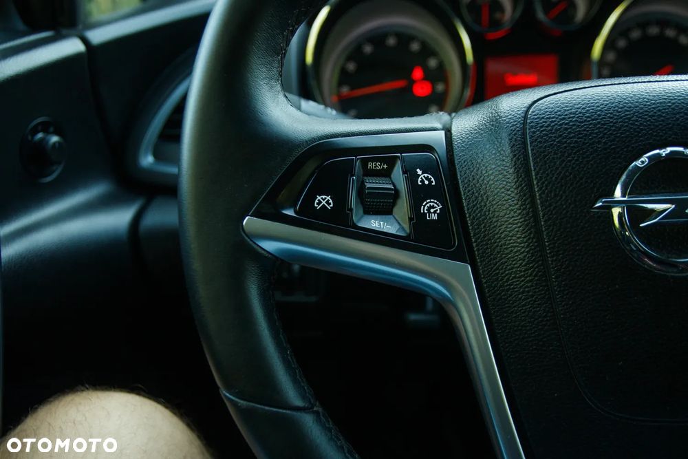 Opel Astra 1.4 Innovation - 25