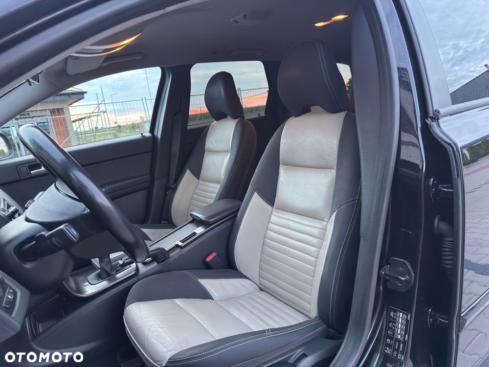Volvo V50 D3 R-Design - 10