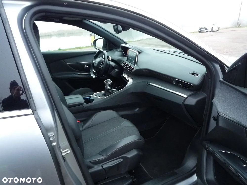 Peugeot 5008 1.5 BlueHDi GT S&S - 16