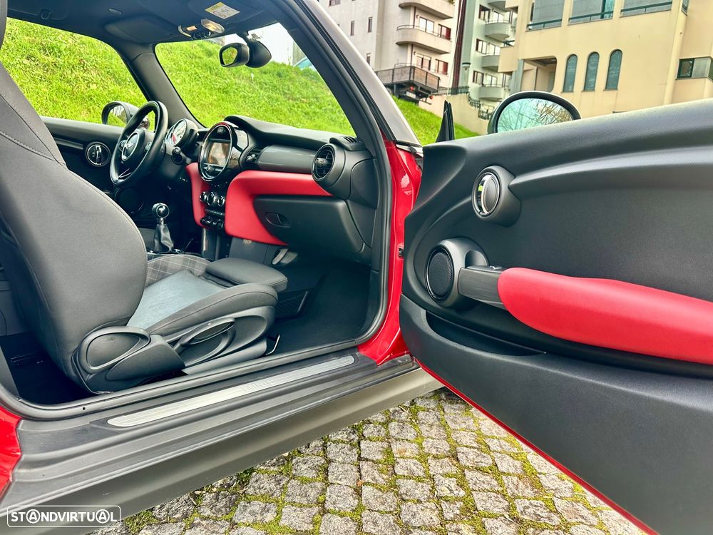 MINI 3 Portas Cooper D - 29
