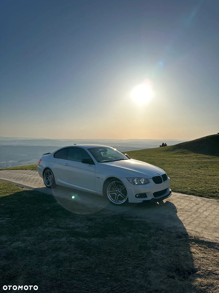 BMW Seria 3 320d DPF M Sport Edition - 2