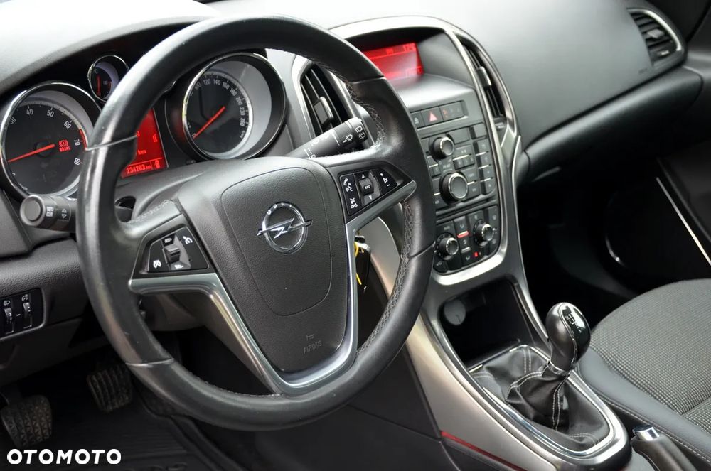 Opel Astra 1.4 T Sport - 25