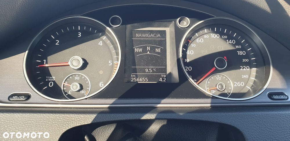 Volkswagen Passat ver-2-0-tdi-dsg-bluemotion-technology-exclusive - 31