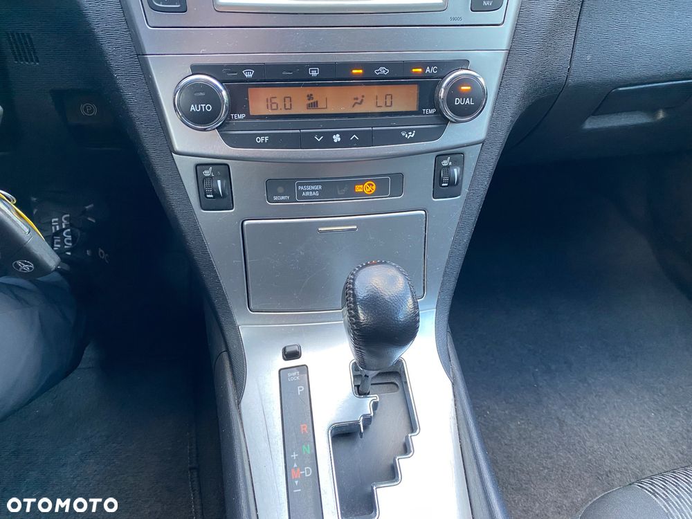 Toyota Avensis Touring Sports 1.8 Multidrive S Comfort - 24