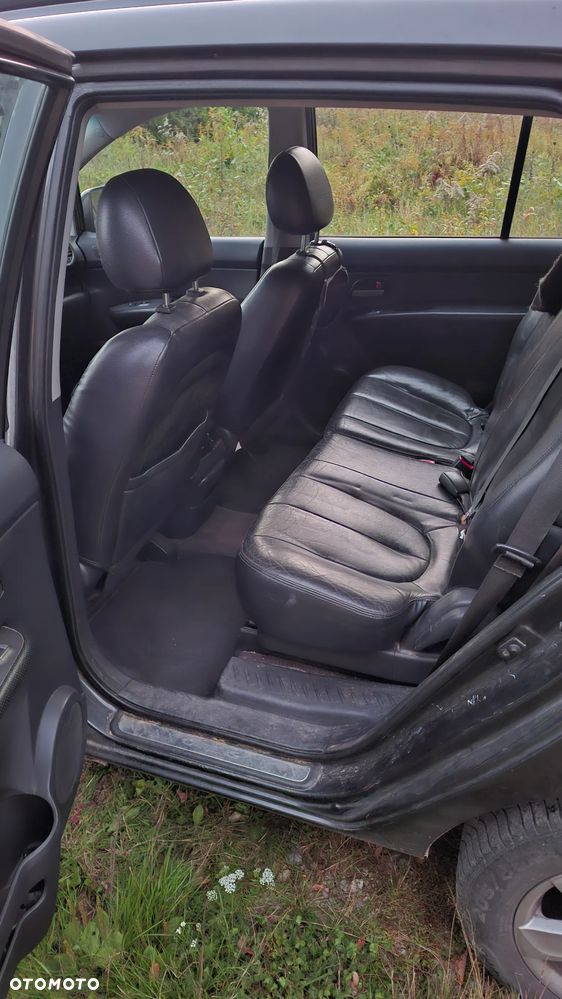 Kia Carens 2.0 EX - 7