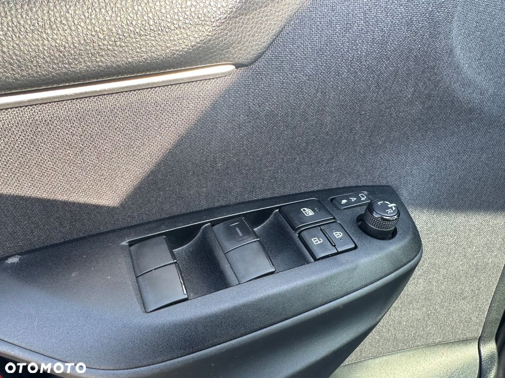 Toyota Yaris Hybrid 1.5 Selection Elegant - 22