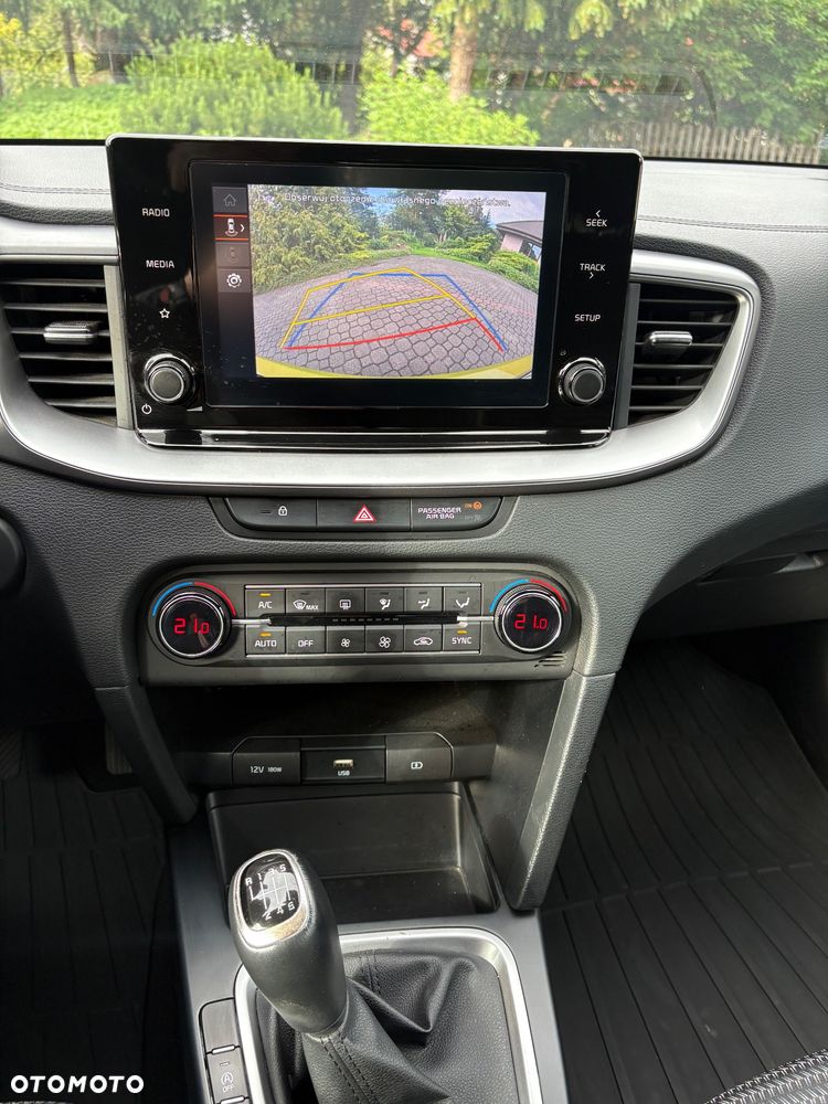 Kia Ceed 1.0 T-GDI M - 10