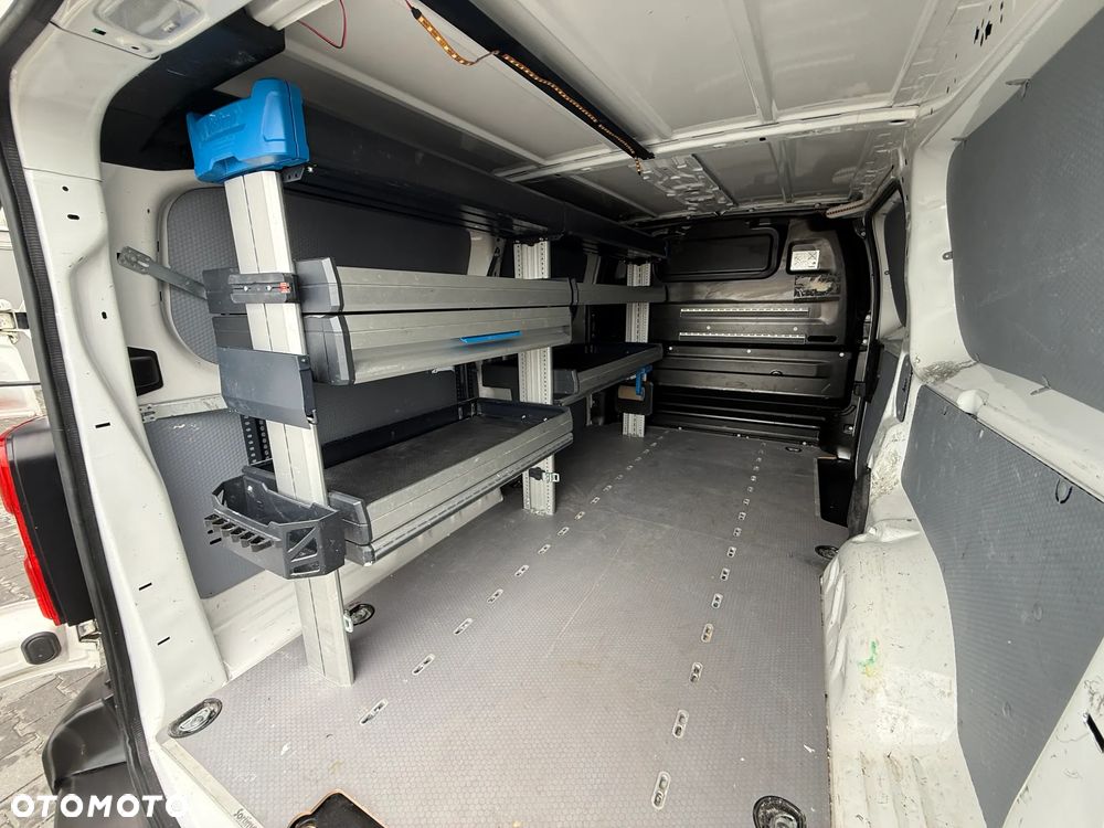 Opel Vivaro - 27