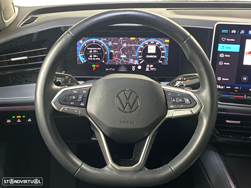 VW Passat Variant 2.0 TDi Business DSG - 8