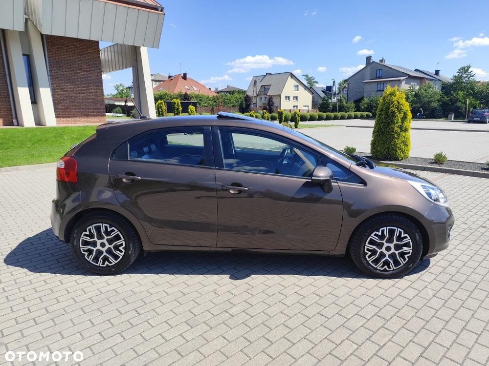 Kia Rio - 3
