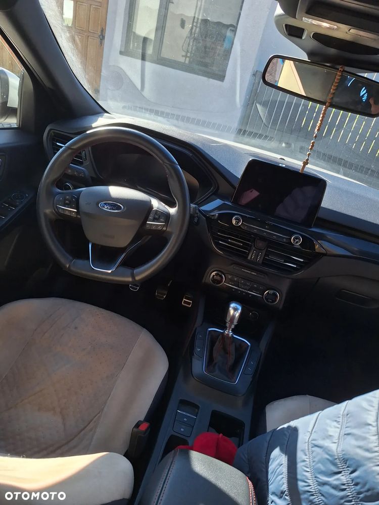 Ford Kuga 2.0 TDCi FWD ST-Line - 14