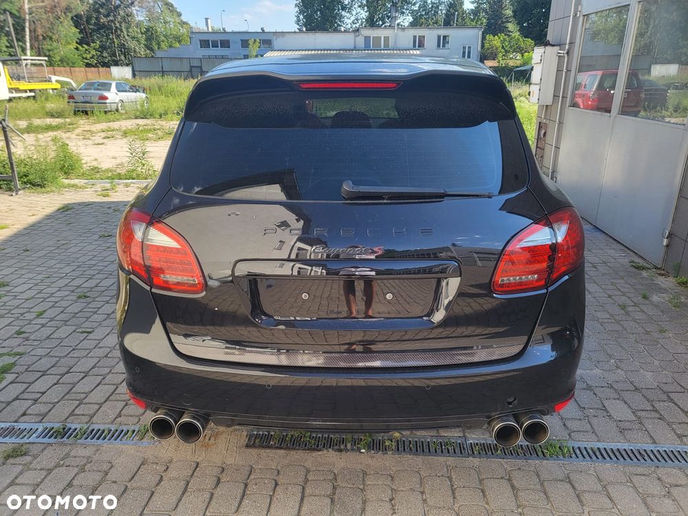 Porsche Cayenne S - 8