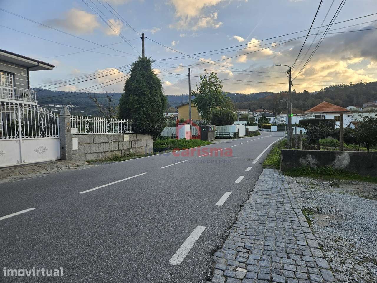 Garagem fechada com 32m2 para venda em São Salvador do Campo, Santo Ti - Grande imagem: 3/6
