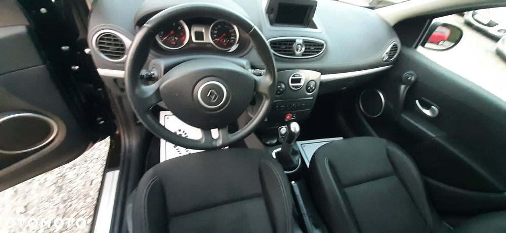 Renault Clio 1.2 16V Dwudziestka Euro5 - 25