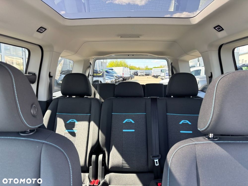 Ford Tourneo Connect Grand - 20