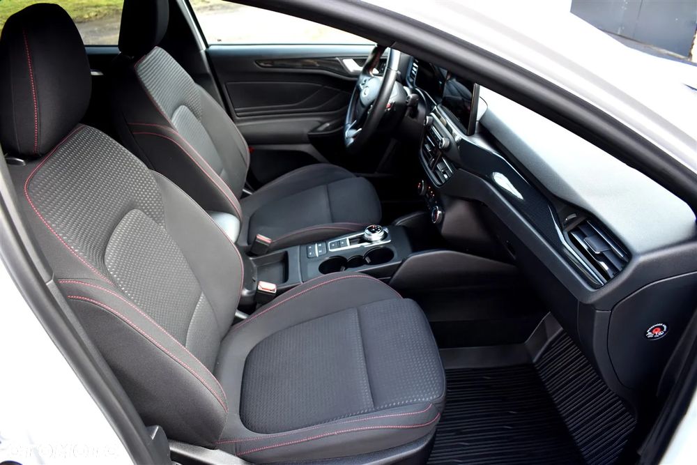 Ford Focus 2.0 EcoBlue ST-Line Business - 24