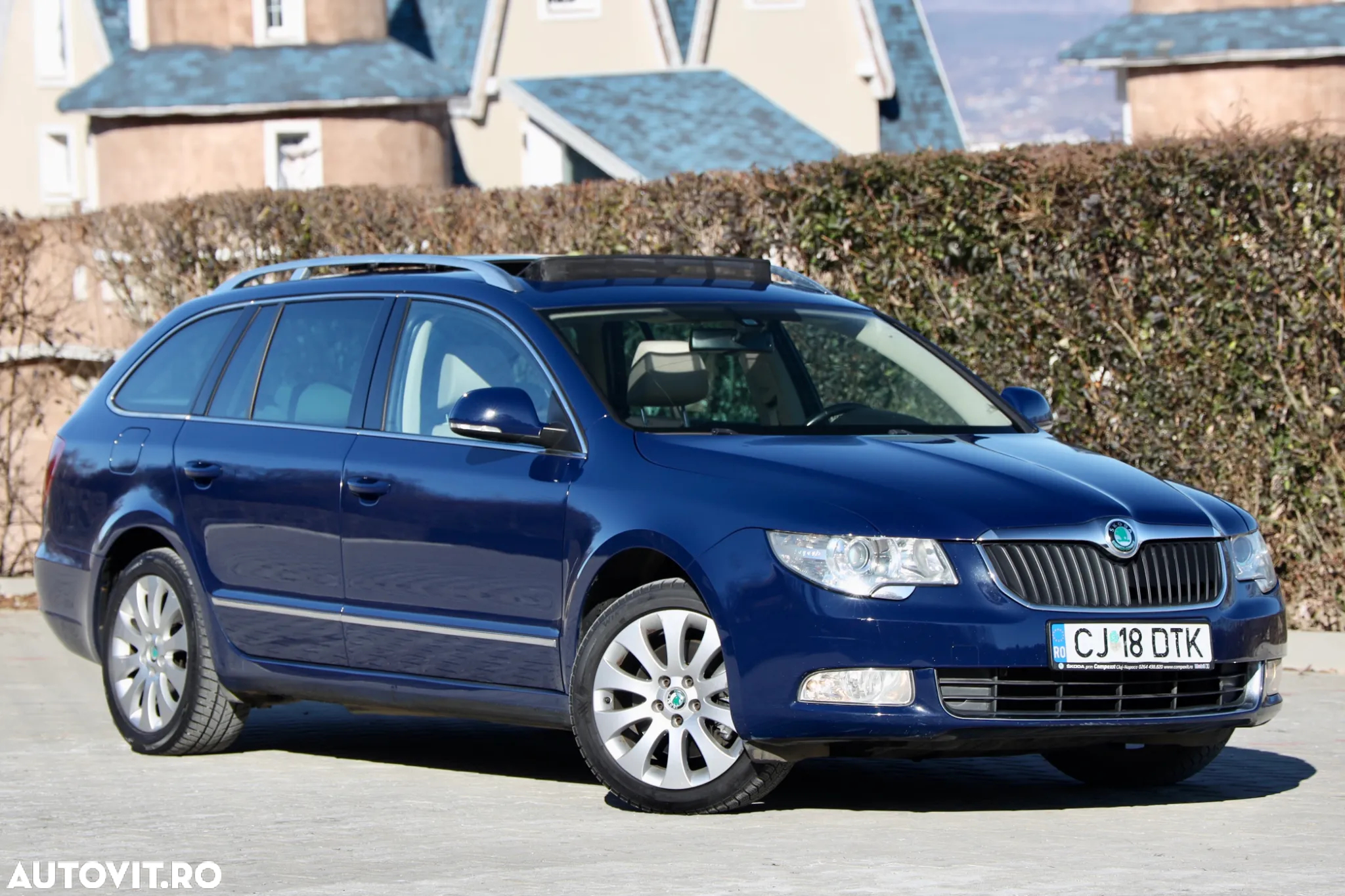 Skoda Superb 2.0 TDI Elegance DSG - 8