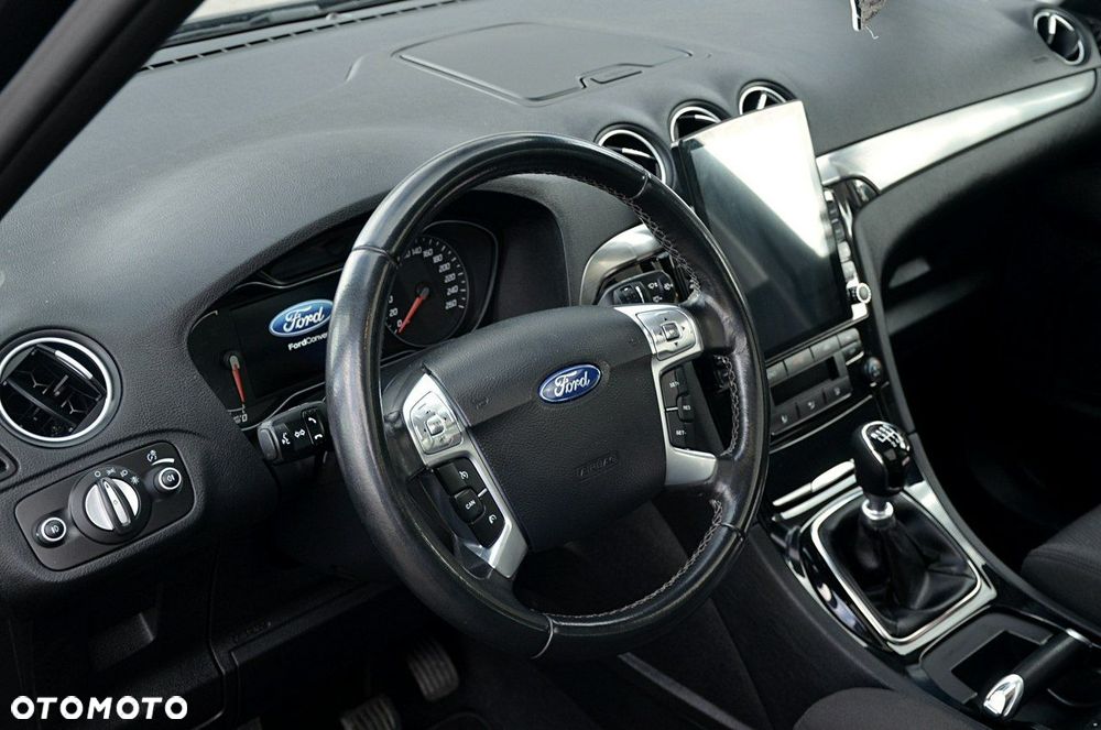 Ford S-Max - 14