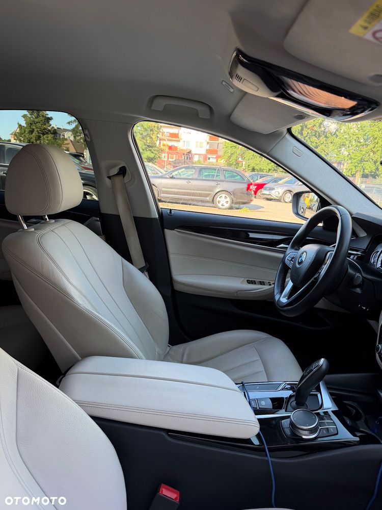 BMW Seria 5 520i - 21