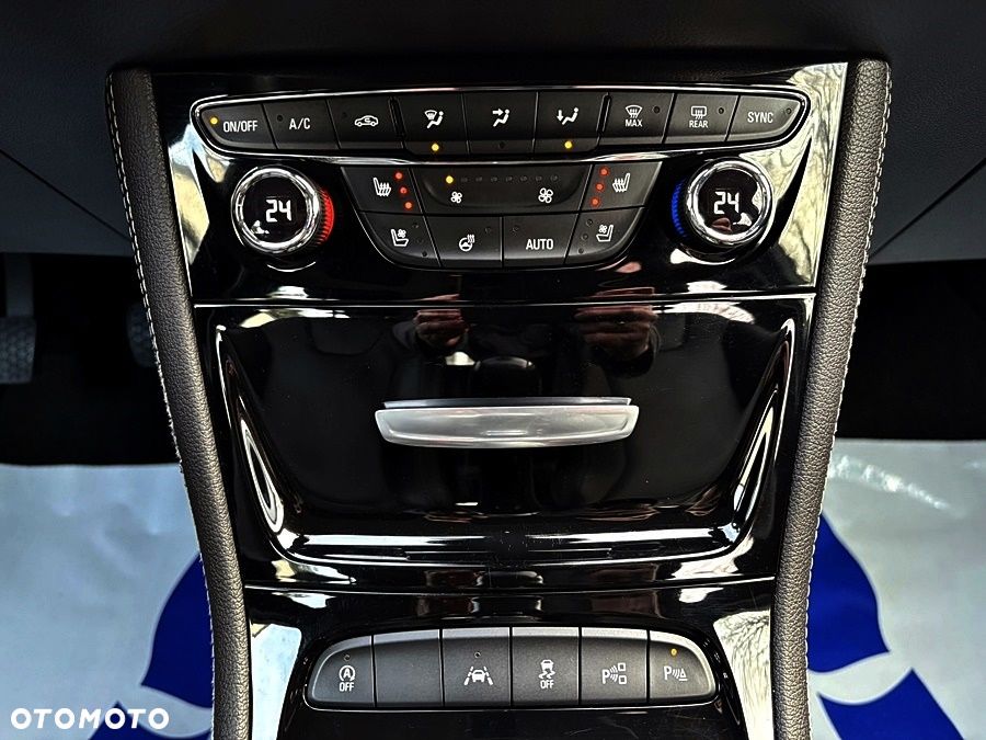 Opel Astra 1.6 CDTI DPF ecoFLEX TourerStart/Stop Exklusiv - 24