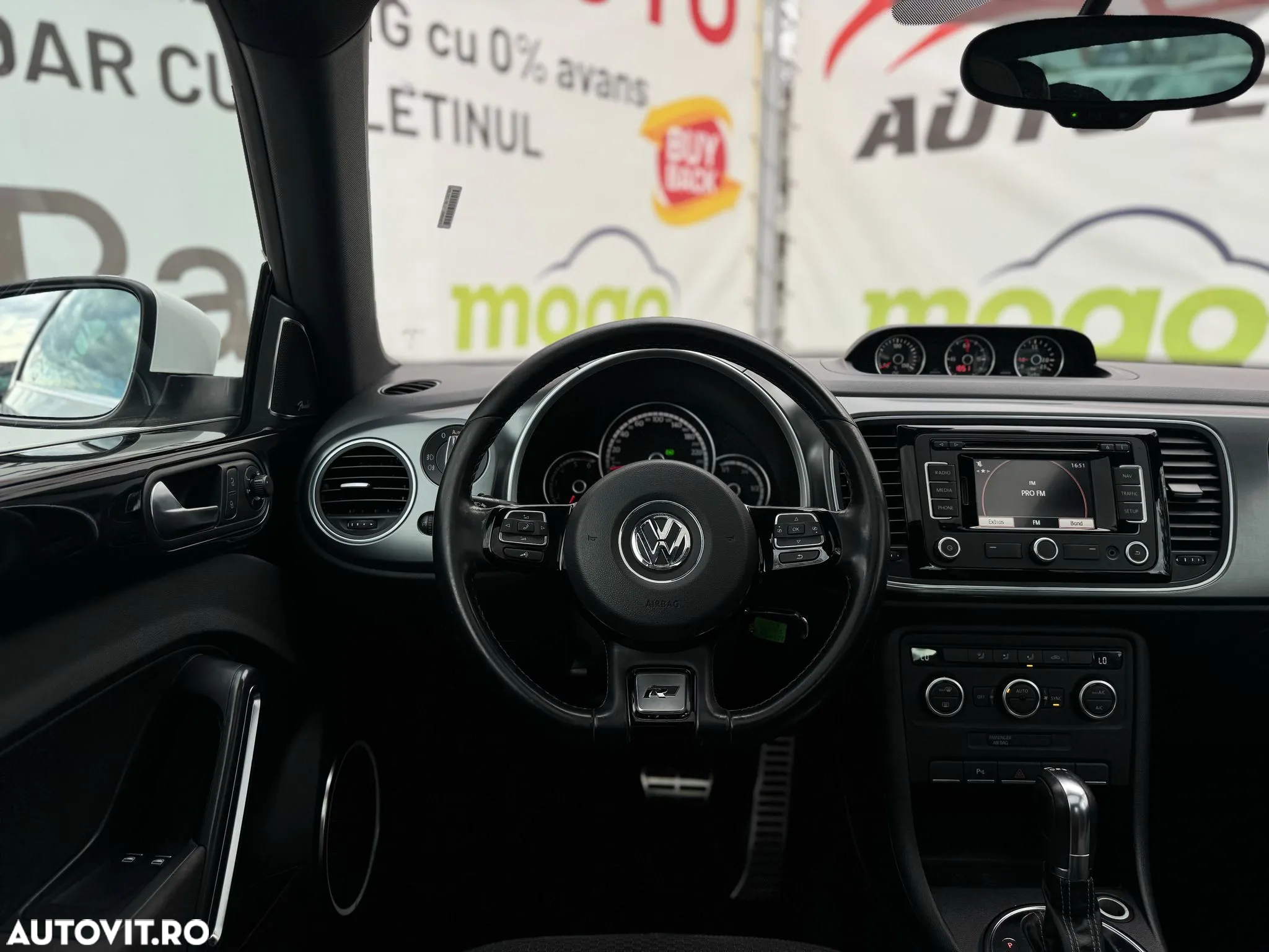 Volkswagen Beetle The 2.0 TDI DSG DPF - 32