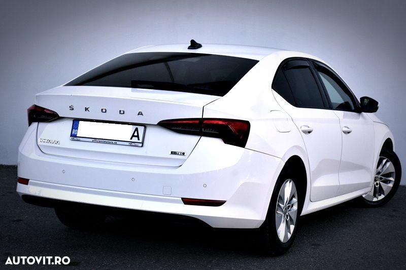 Skoda Octavia 1.5 TSI DSG MHEV Style - 11