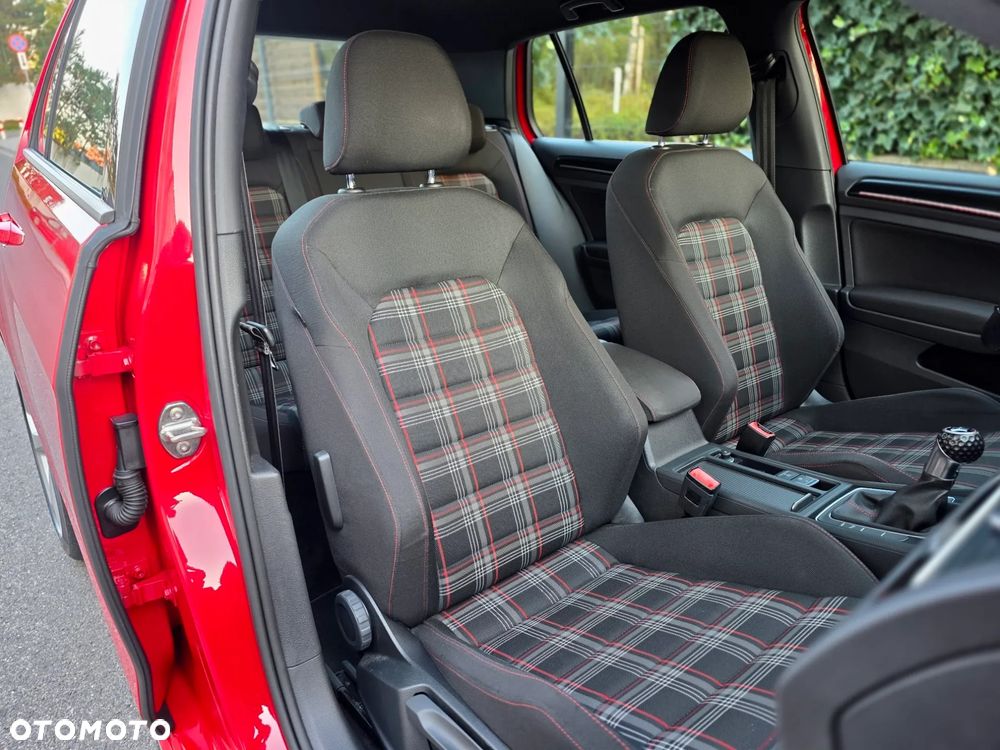 Volkswagen Golf 2.0 TSI BMT GTI - 24